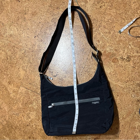 Baggallini Sidekick Large RFID Black Hobo Crossbody Bag Purse - Picture 10 of 16